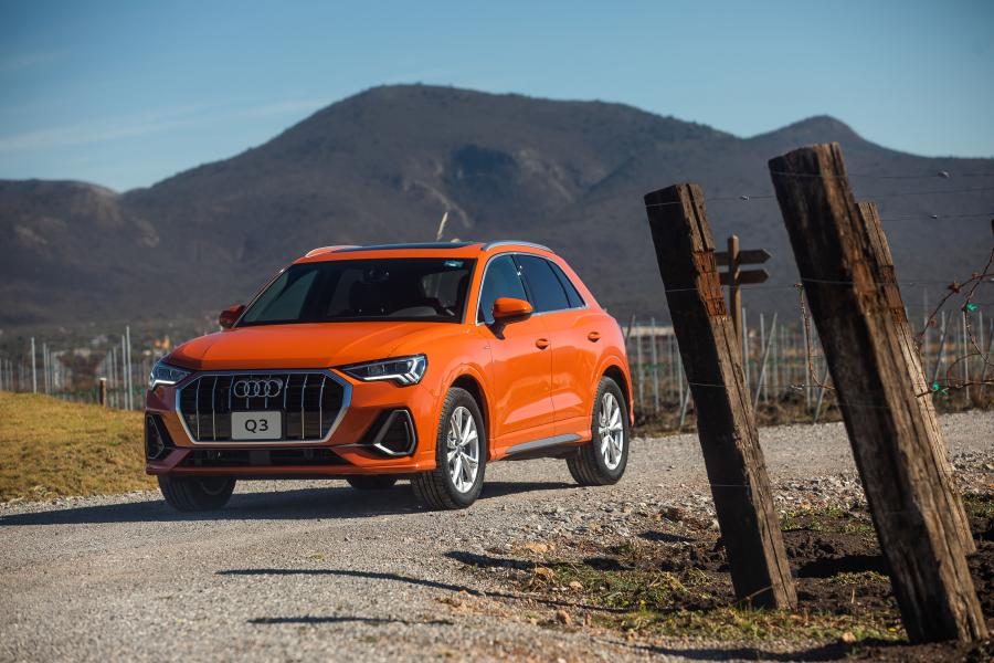  Audi Q3 35 TFSI S-Line 2020 года  (MX) (фото 3 из 40)